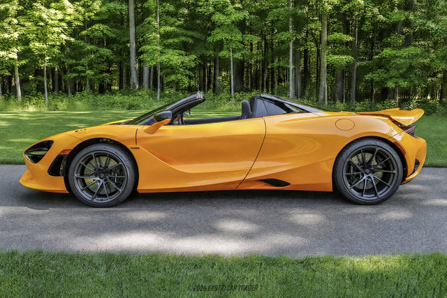 Used 2026 McLaren 750S Spider RWD image 3