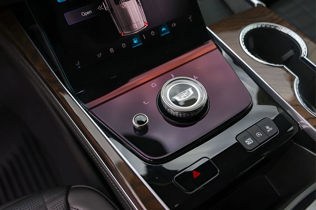 Certified 2026 Cadillac Escalade Platinum Sport w/ LPO, ONYX Package AWD/4WD image 19