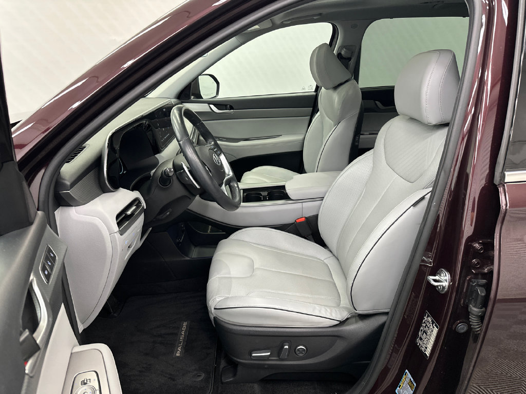 Used 2025 Hyundai Palisade SEL FWD image 9