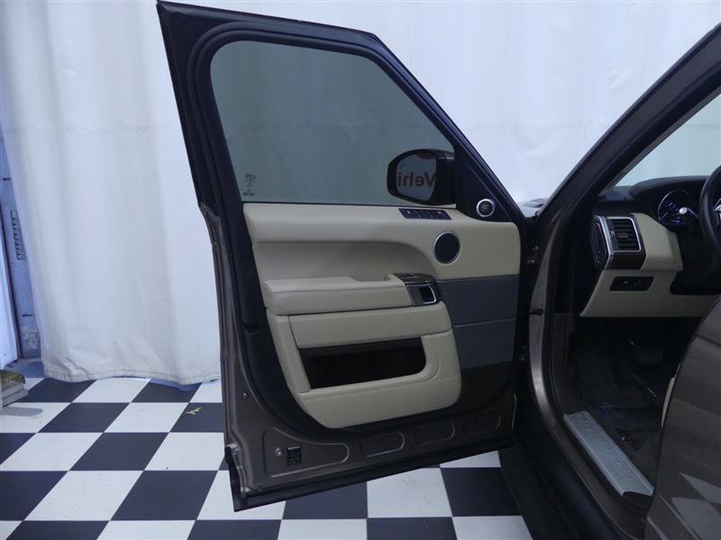 Used 2015 Land Rover Range Rover Sport HSE AWD/4WD image 21