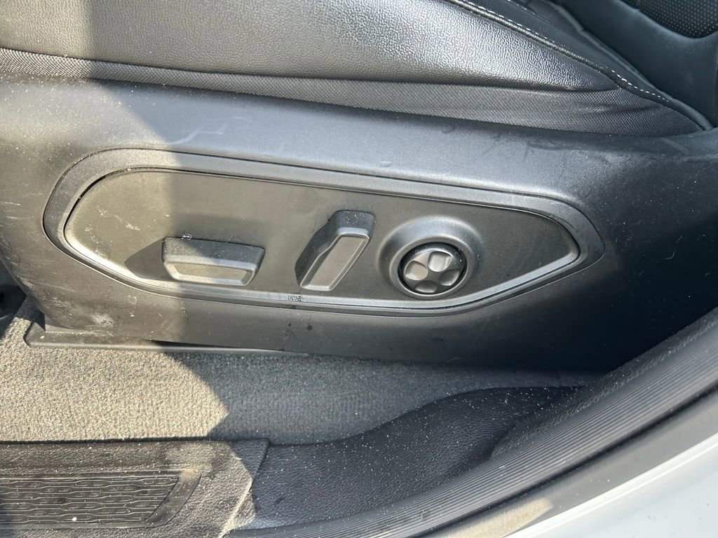 Used 2023 Jeep Grand Cherokee L Limited w/ Luxury Tech Group II image 22