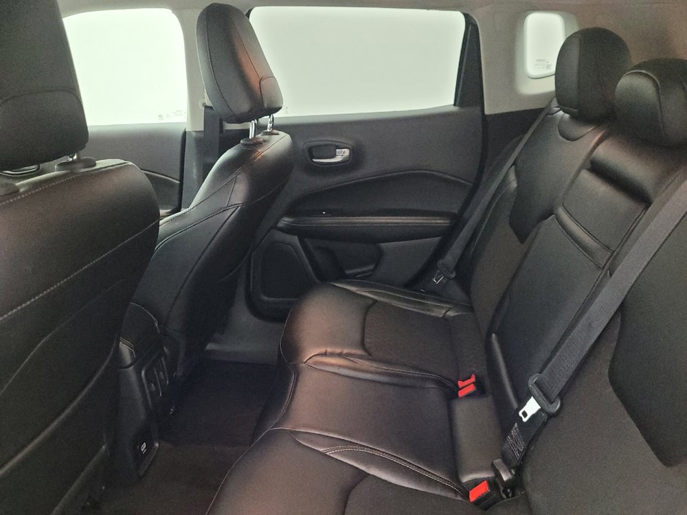 Used 2018 Jeep Compass Latitude image 18