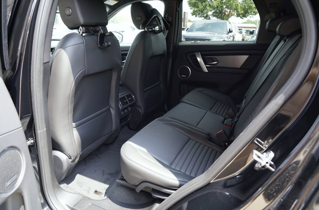 New 2026 Land Rover Discovery Sport Landmark AWD/4WD image 29