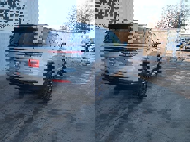 New 2025 Jeep Grand Cherokee Altitude image 18