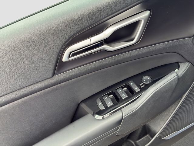 Used 2023 Kia Sportage EX image 18