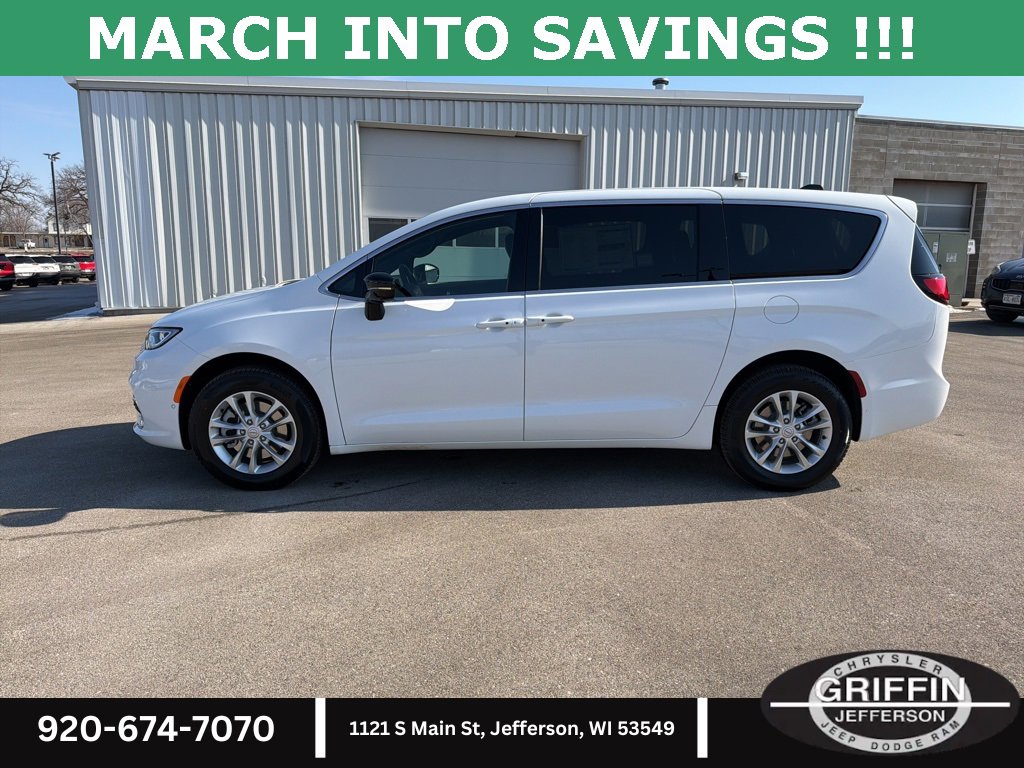 New 2026 Chrysler Pacifica Select image 16