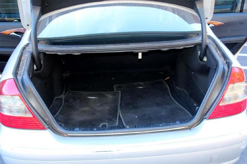 Used 2008 Mercedes-Benz E 350 Sedan image 21