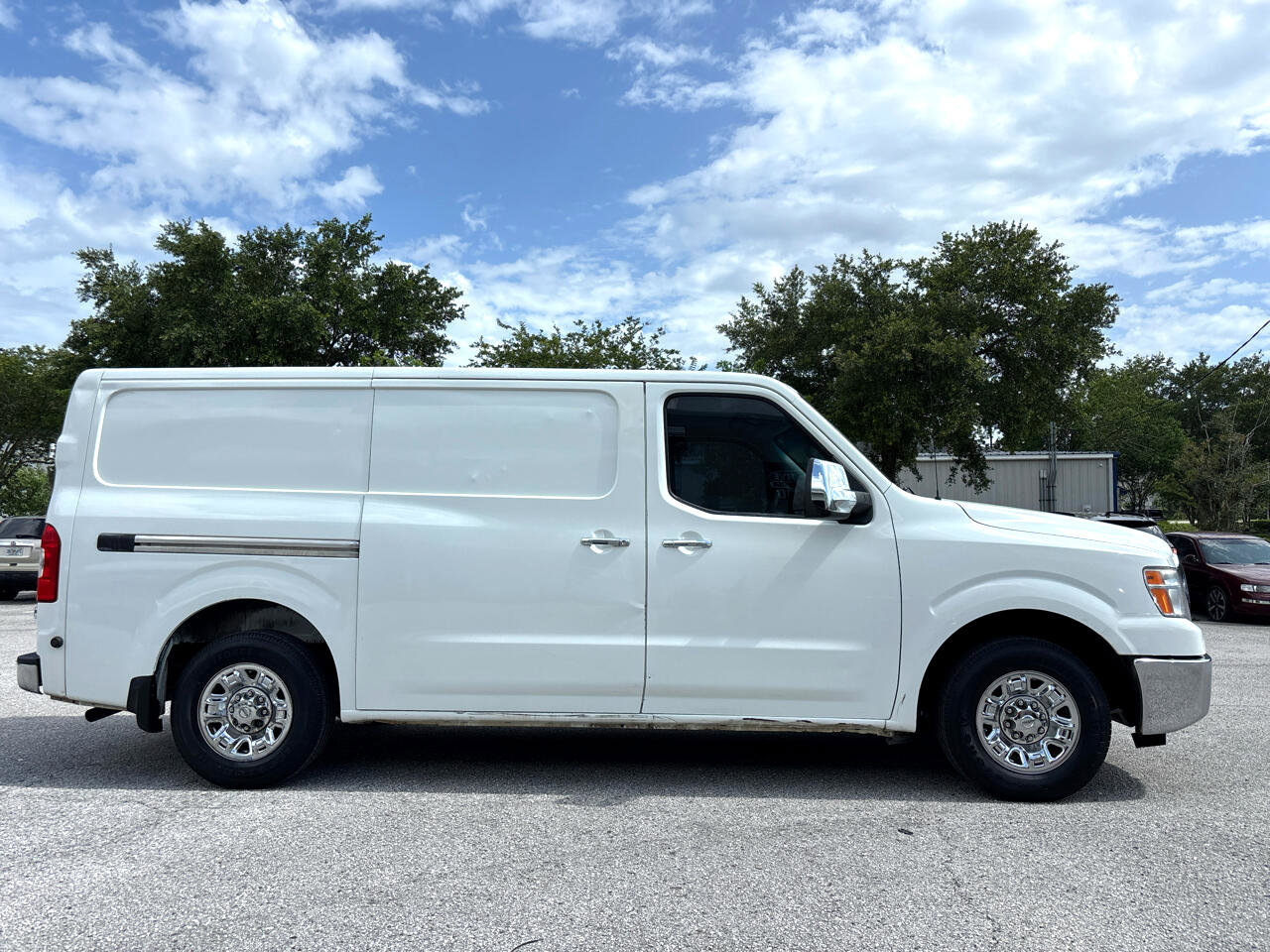 Used 2014 Nissan NV 2500 SV image 5