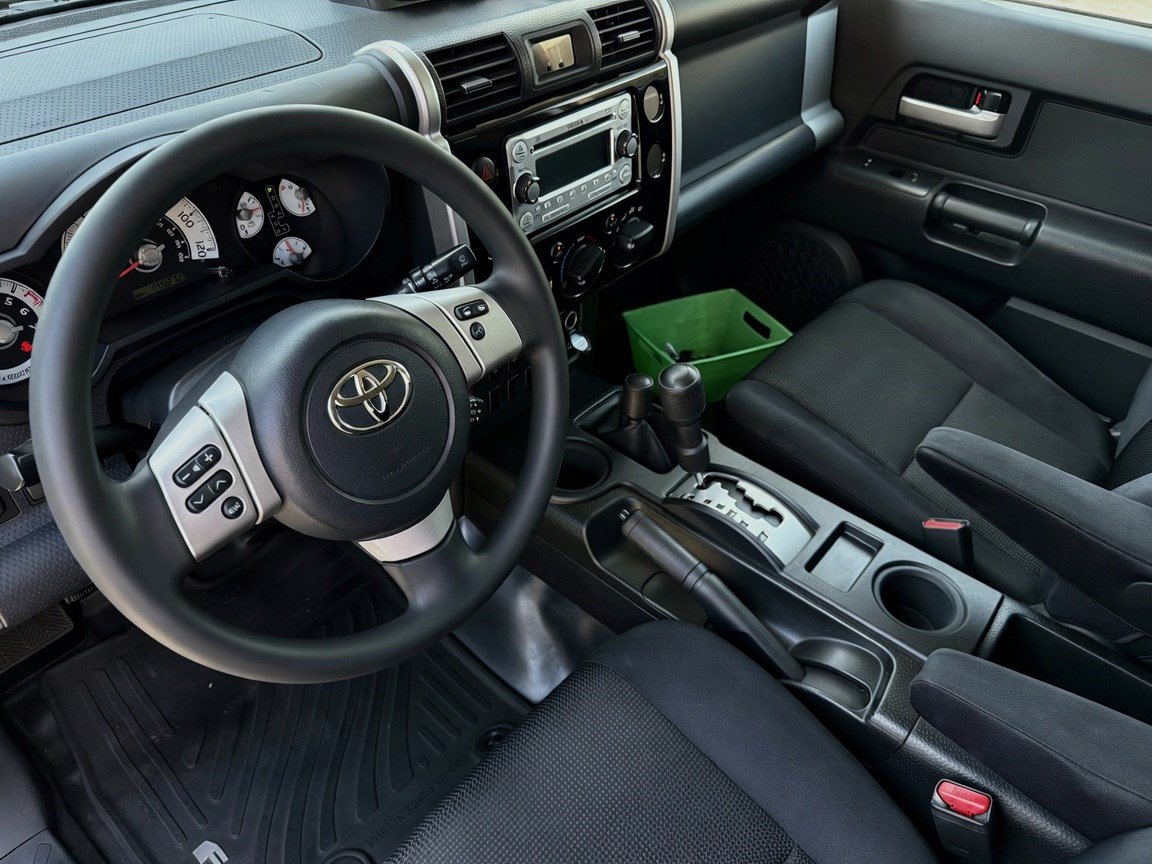 Used 2012 Toyota FJ Cruiser 4WD w/ Convenience Pkg image 7