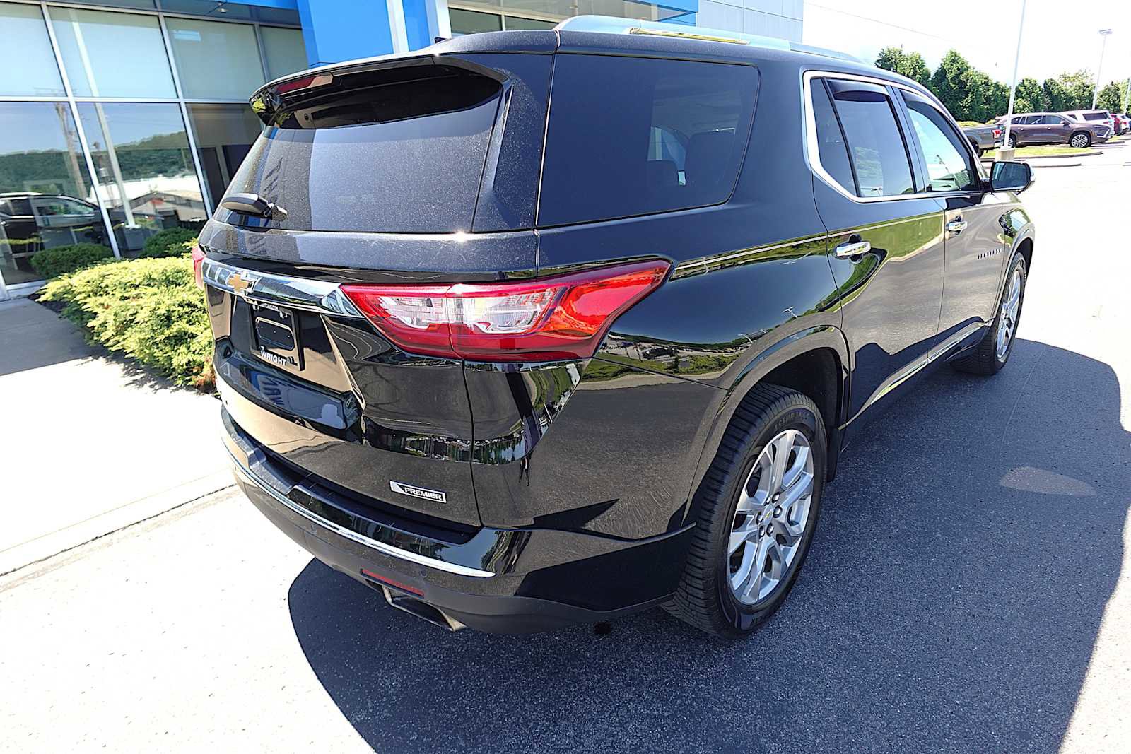 Used 2018 Chevrolet Traverse Premier AWD/4WD image 3
