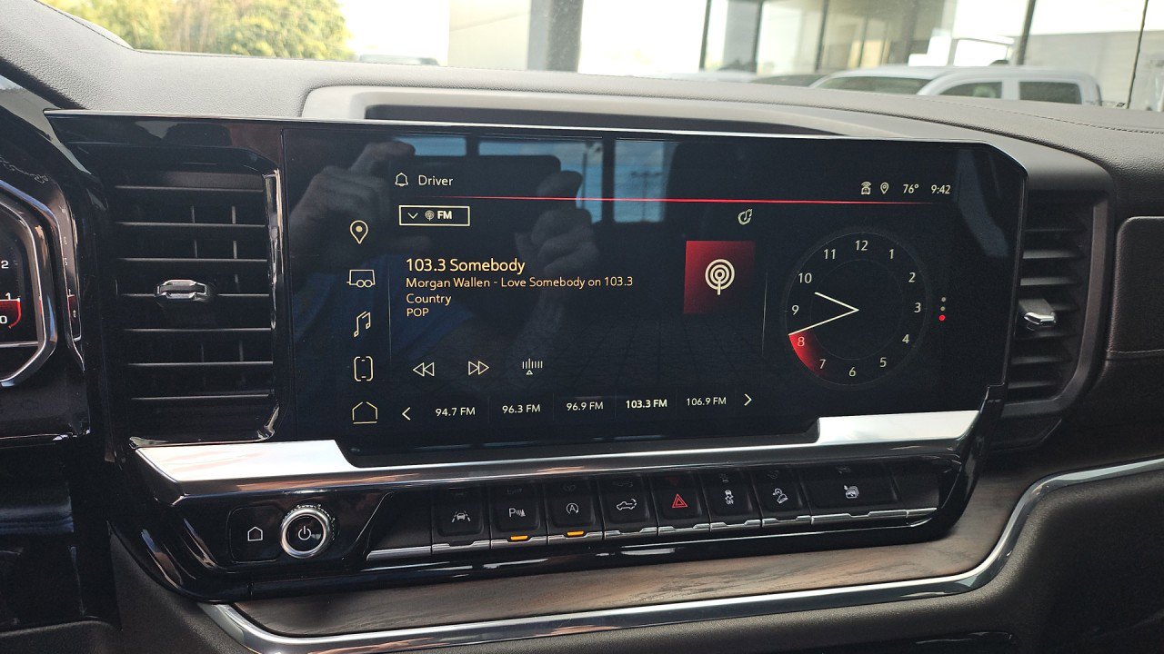 Used 2024 GMC Sierra 1500 SLT w/ SLT Premium Plus Package AWD/4WD image 21