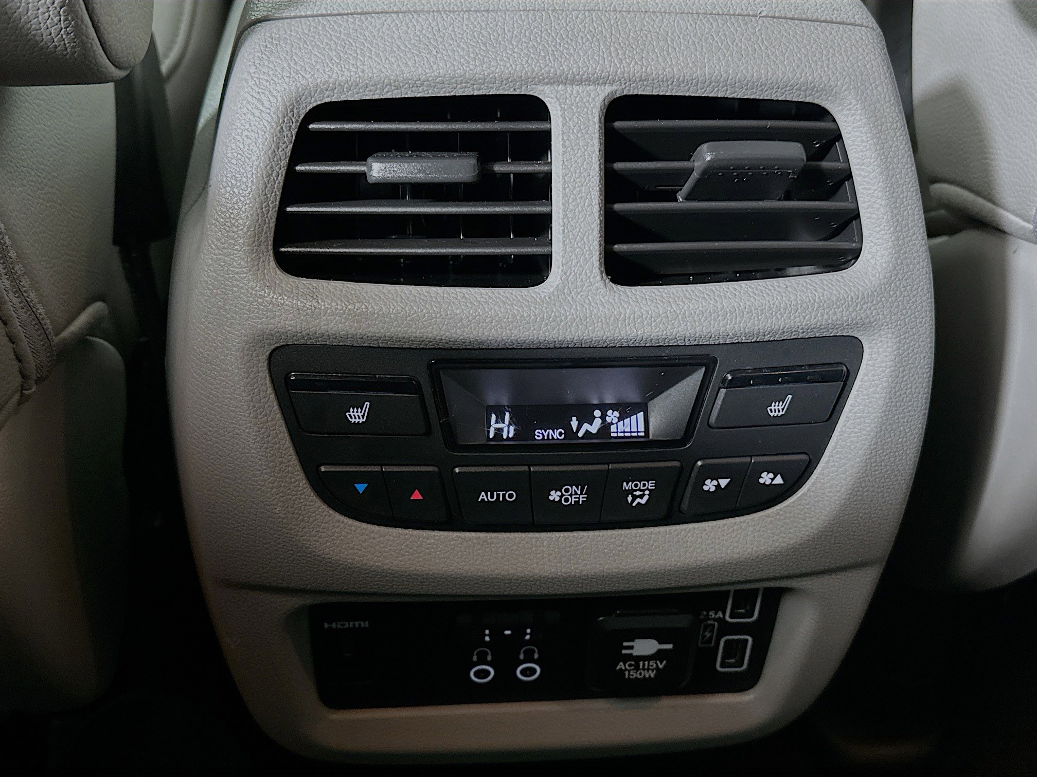 Used 2020 Honda Pilot Elite image 26