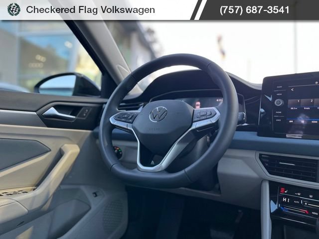 New 2026 Volkswagen Jetta SE FWD image 32