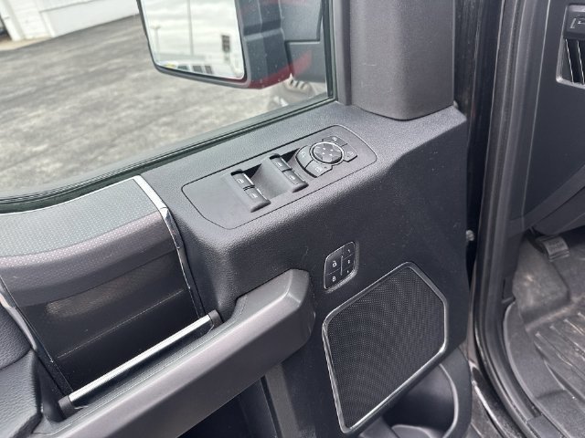 Used 2016 Ford F150 Lariat w/ Equipment Group 502A Luxury AWD/4WD image 24