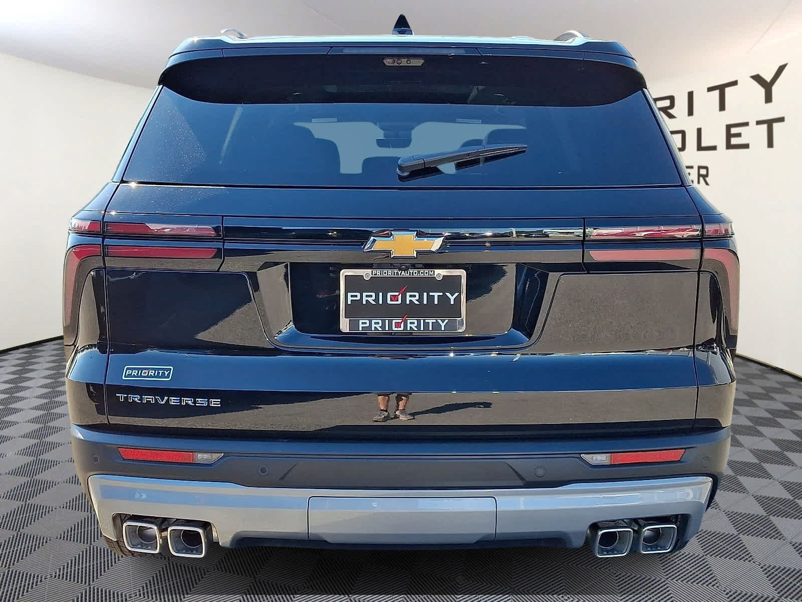 New 2027 Chevrolet Traverse LT w/ Sun and Wheel Package FWD image 5