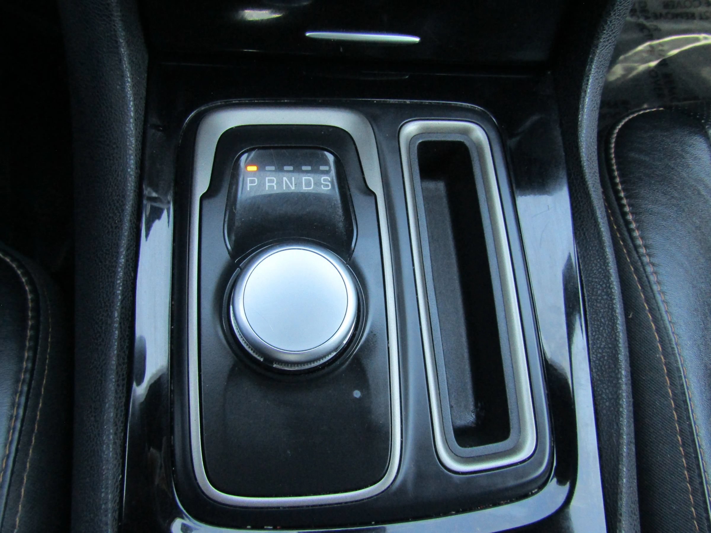 Used 2018 Chrysler 300 S w/ Safetytec Plus Group AWD/4WD image 31