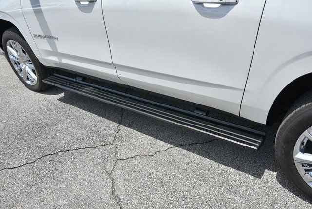 Used 2024 Chevrolet Suburban High Country AWD/4WD image 7