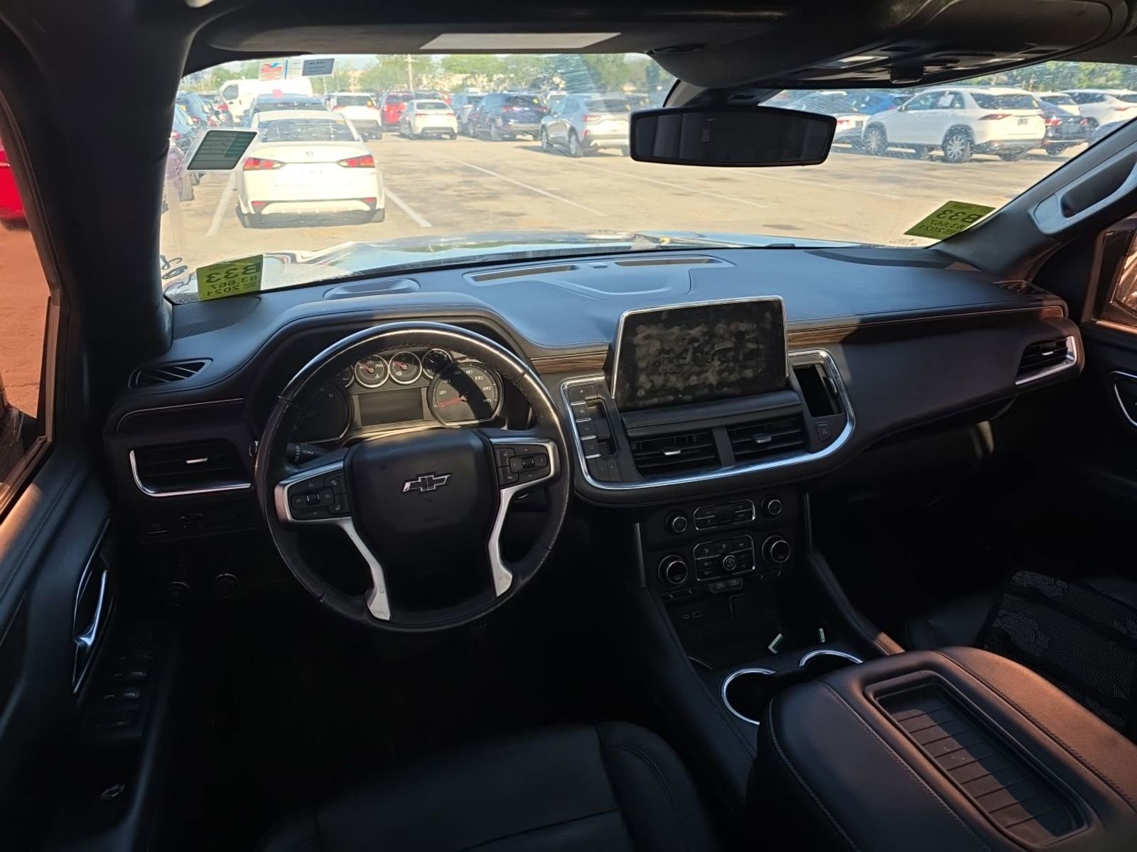 Used 2021 Chevrolet Tahoe Z71 w/ Luxury Package AWD/4WD image 3