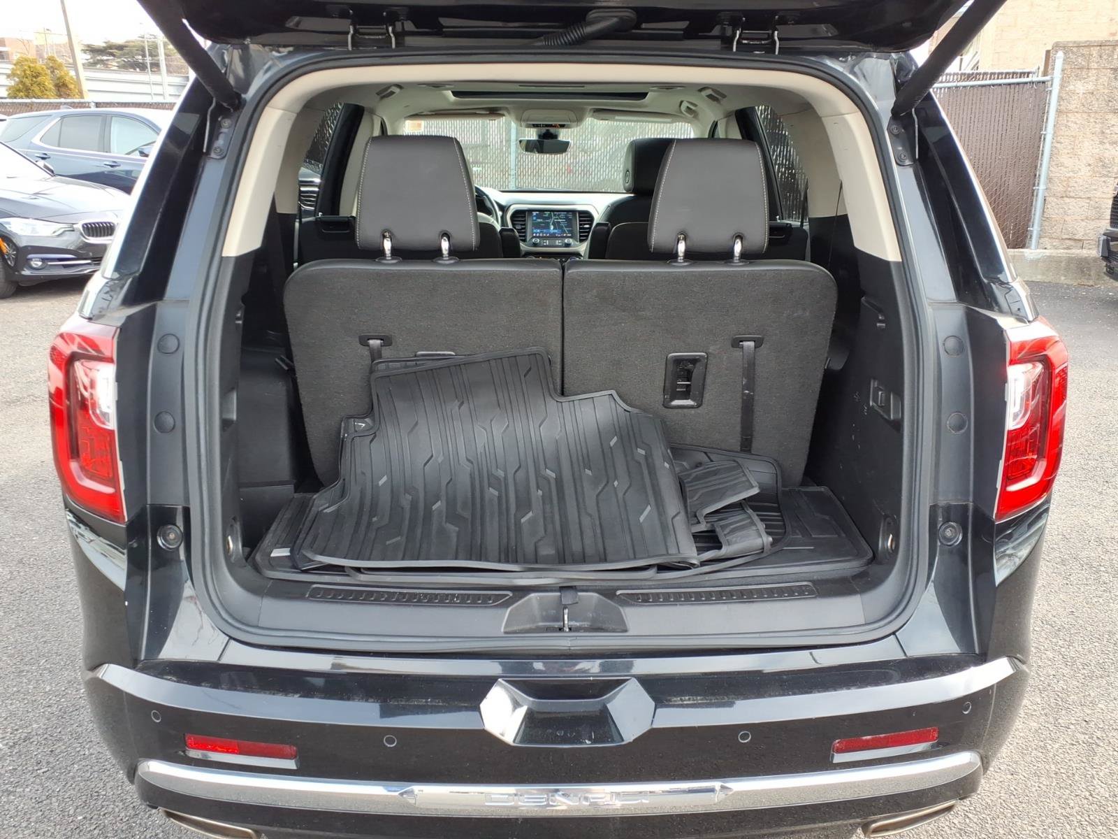 Used 2023 GMC Acadia Denali w/ Denali Ultimate Package AWD/4WD image 14