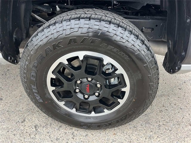 Used 2025 Toyota Tacoma TRD Off-Road image 12