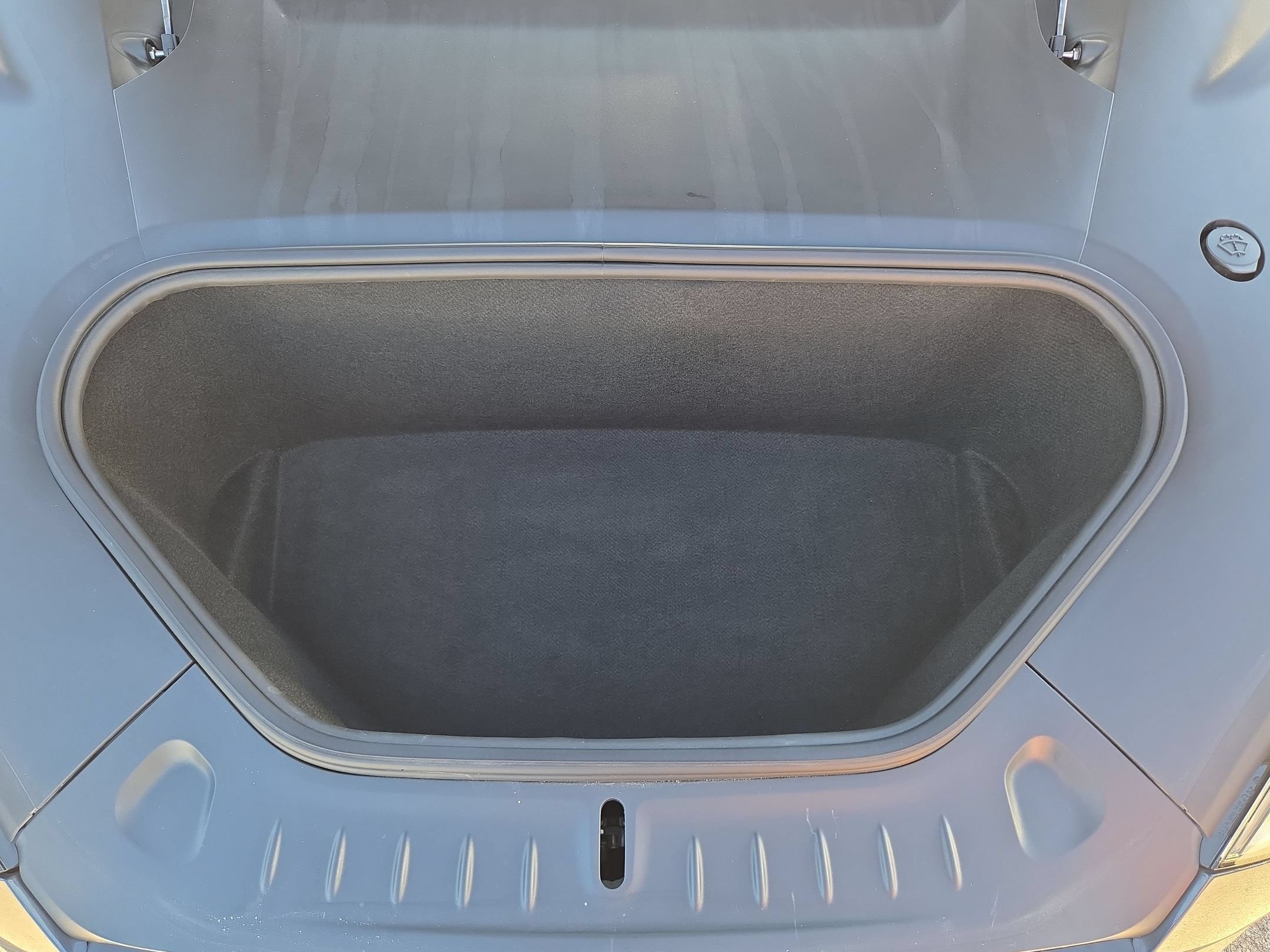 Used 2022 Tesla Model S AWD/4WD image 32