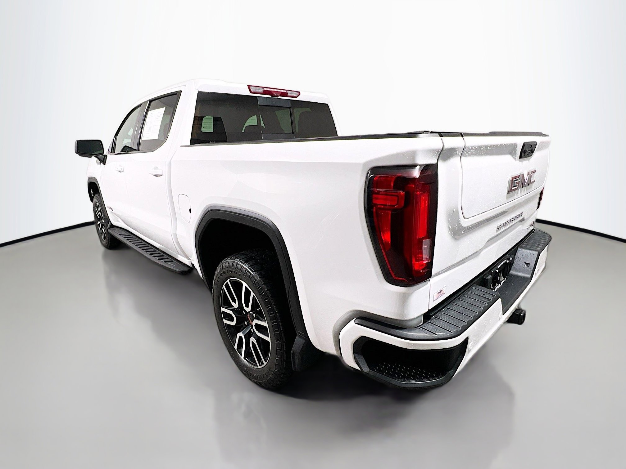 Used 2022 GMC Sierra 1500 AT4 w/ AT4 Premium Package image 8