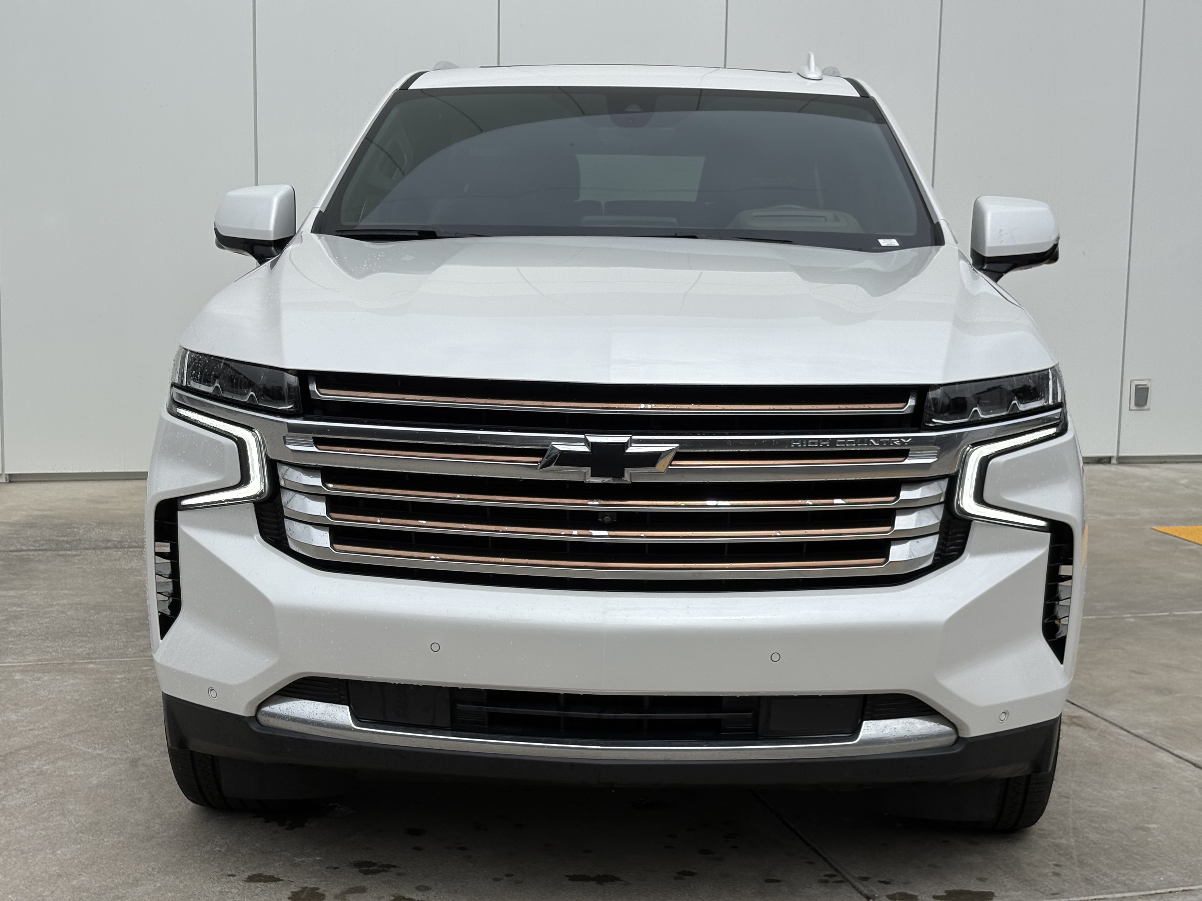 Used 2022 Chevrolet Suburban High Country w/ Max Trailering Package AWD/4WD image 3