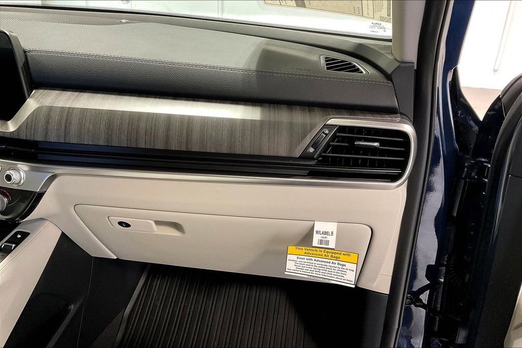 New 2025 Kia Telluride EX image 18