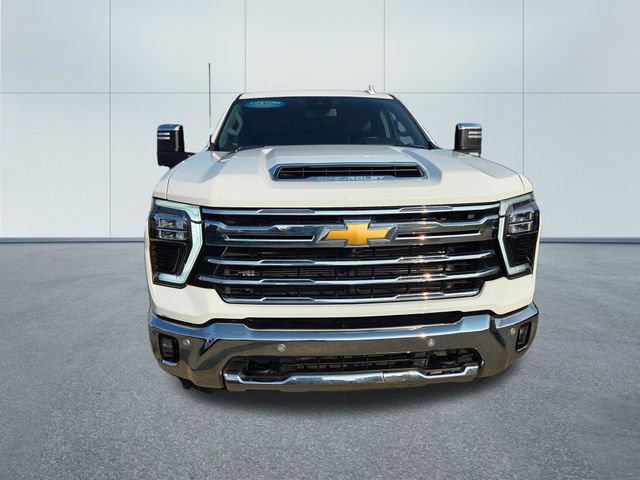 Used 2024 Chevrolet Silverado 2500 LTZ w/ LTZ Convenience Package AWD/4WD image 2