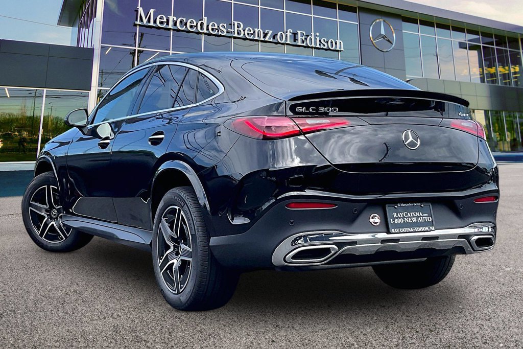 New 2027 Mercedes-Benz GLC 300 4MATIC image 3