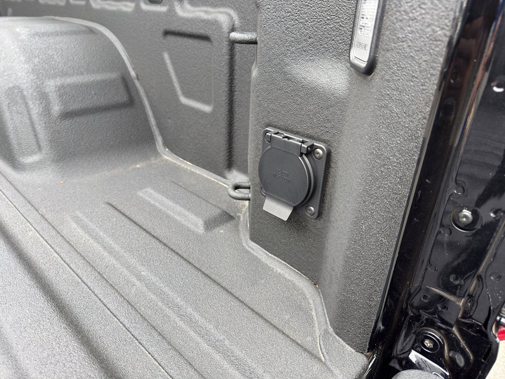 Used 2025 Chevrolet Silverado 1500 LTZ w/ Z71 Off-Road Package image 28