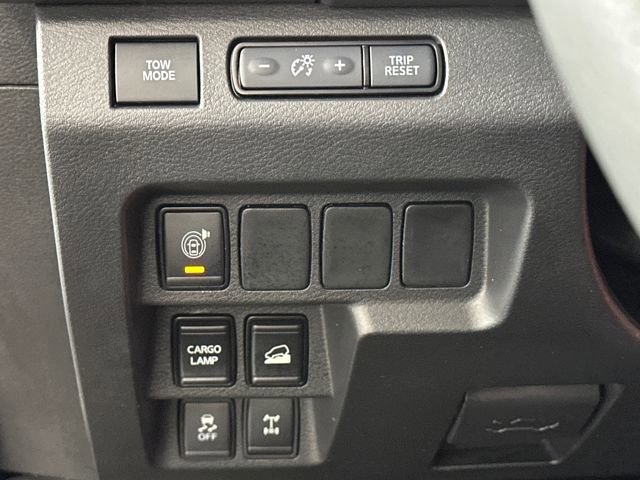 Certified 2025 Nissan Frontier PRO-4X image 19