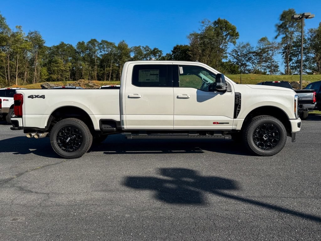New 2027 Ford F350 Lariat w/ Black Appearance Package AWD/4WD image 3