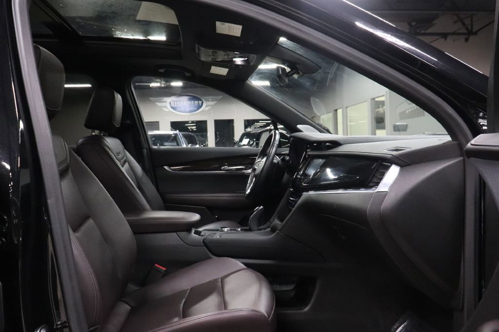 Used 2024 Cadillac XT6 Premium Luxury w/ LPO, Floor Liner Package image 24
