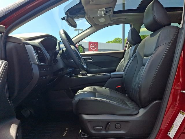 Used 2023 Nissan Rogue Platinum AWD/4WD image 14