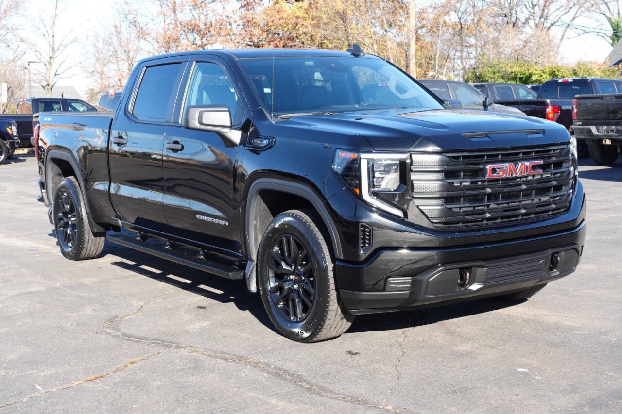 Used 2023 GMC Sierra 1500 Pro w/ Graphite Edition image 4