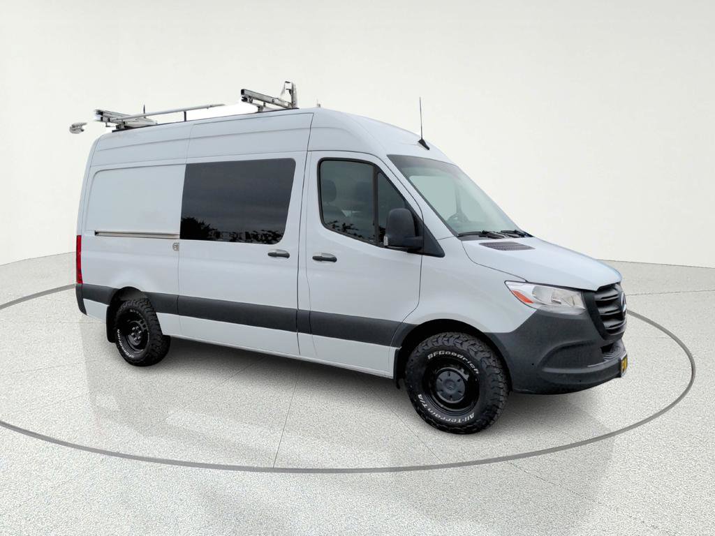 Used 2022 Mercedes-Benz Sprinter 2500 w/ Parking Package image 2