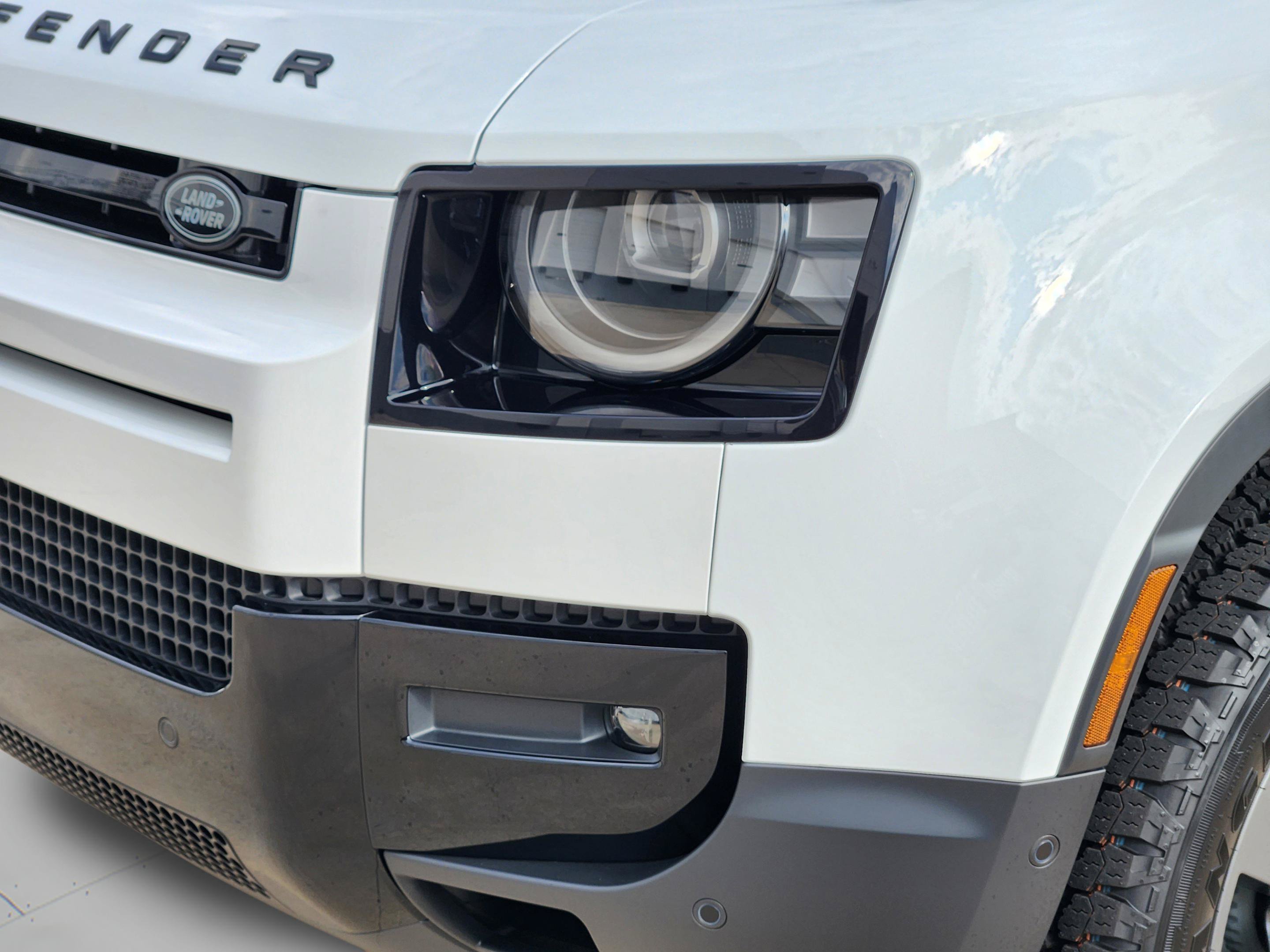 New 2026 Land Rover Defender 110 S AWD/4WD image 33