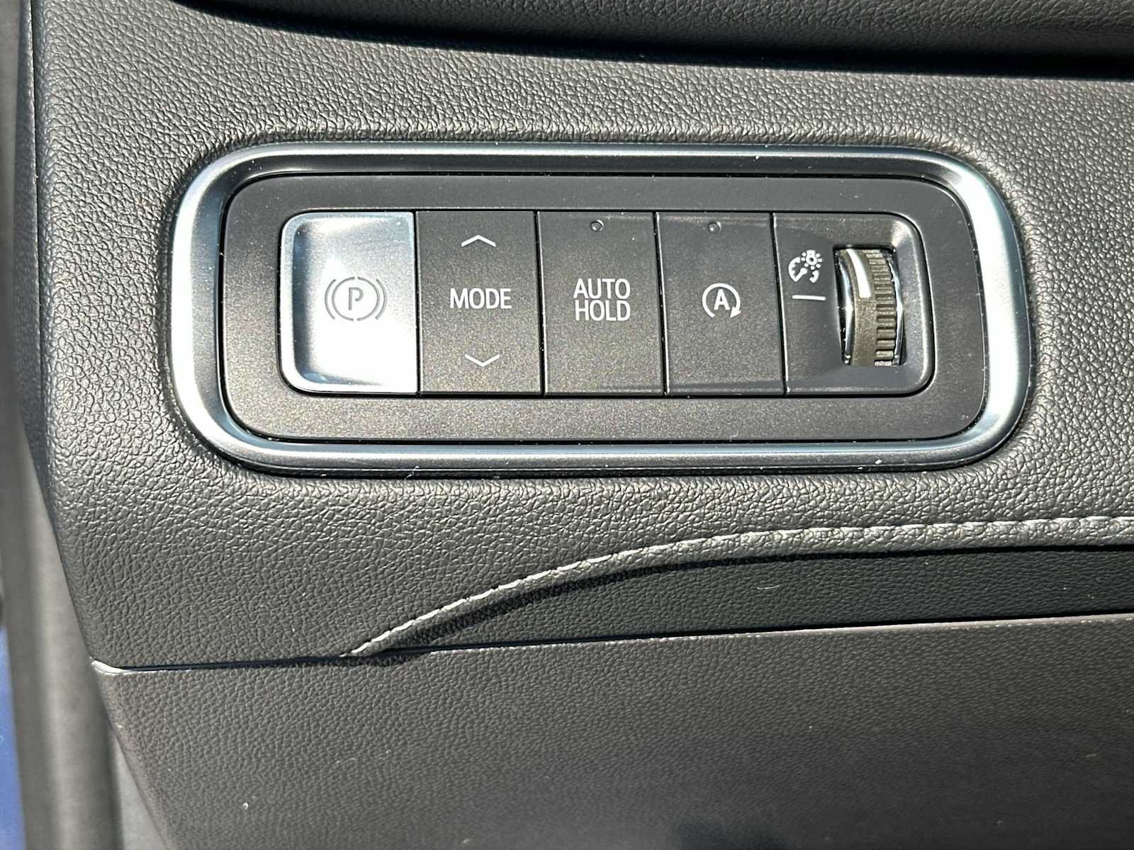 Used 2025 Buick Enclave Preferred w/ Power Package FWD image 18