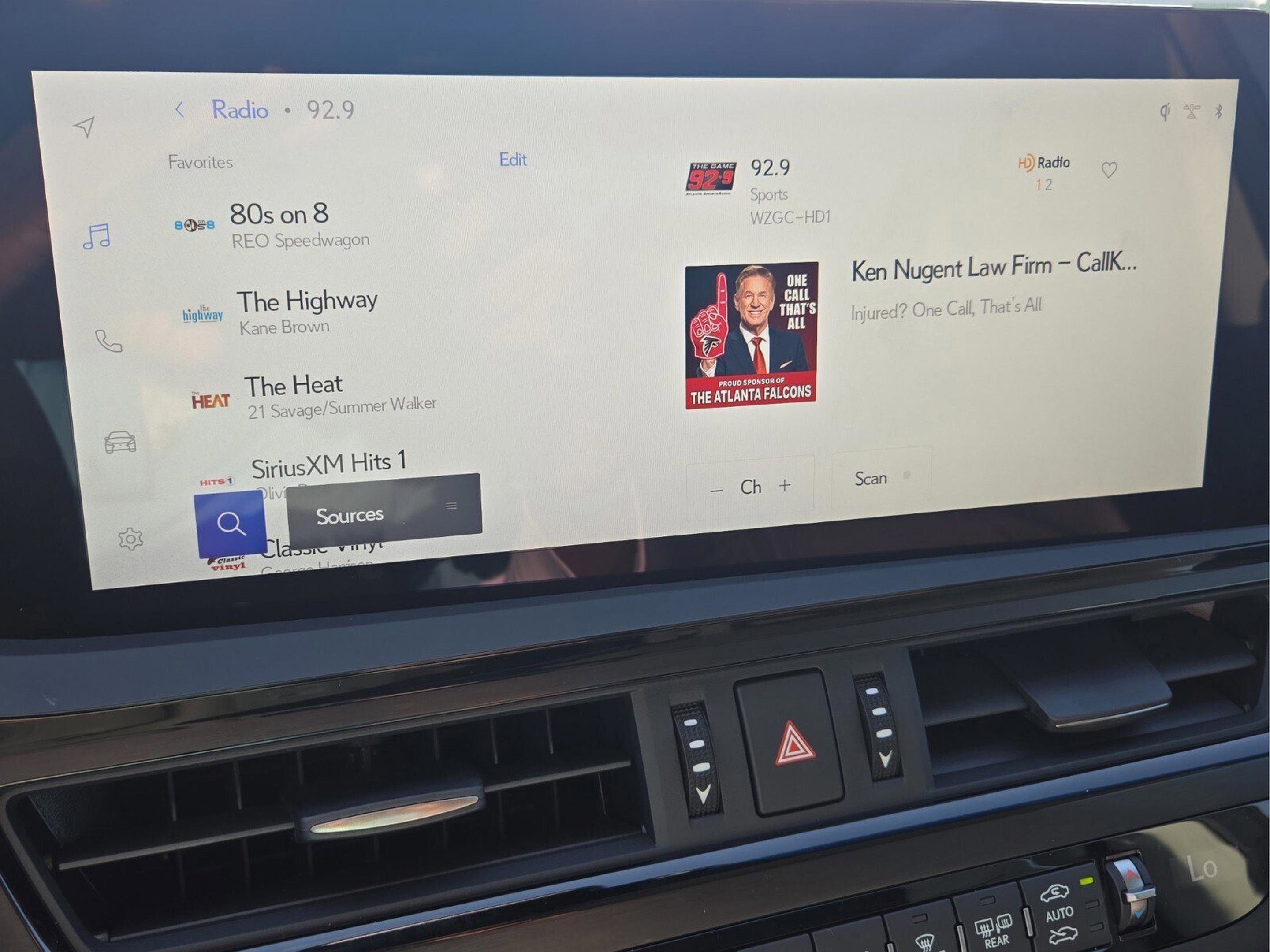 New 2025 Lexus ES 300h w/ Luxury Package image 11