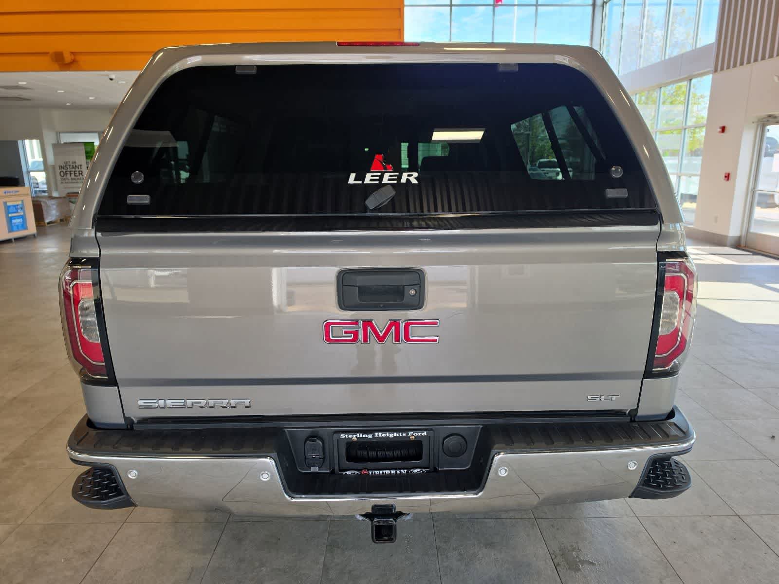 Used 2017 GMC Sierra 1500 SLT w/ SLT Premium Package AWD/4WD image 9