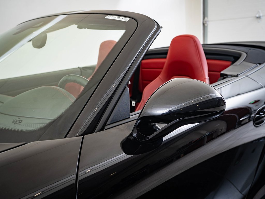 Used 2015 Porsche 911 Turbo S image 16