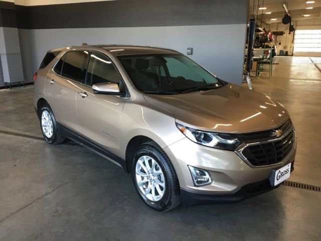 Used 2018 Chevrolet Equinox LT image 2