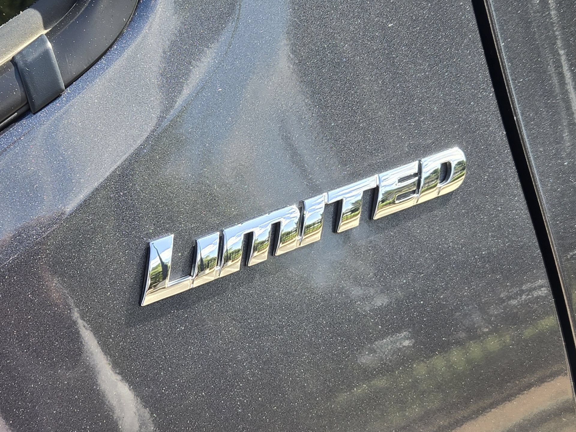 Used 2021 Toyota Tacoma Limited RWD image 15