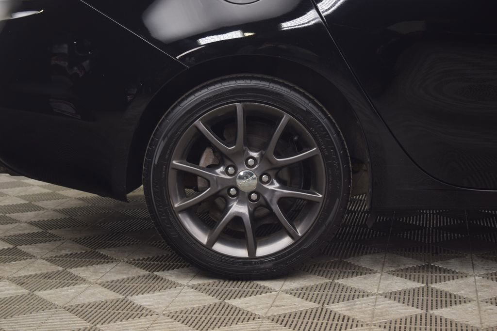 Used 2015 Dodge Dart SXT image 23