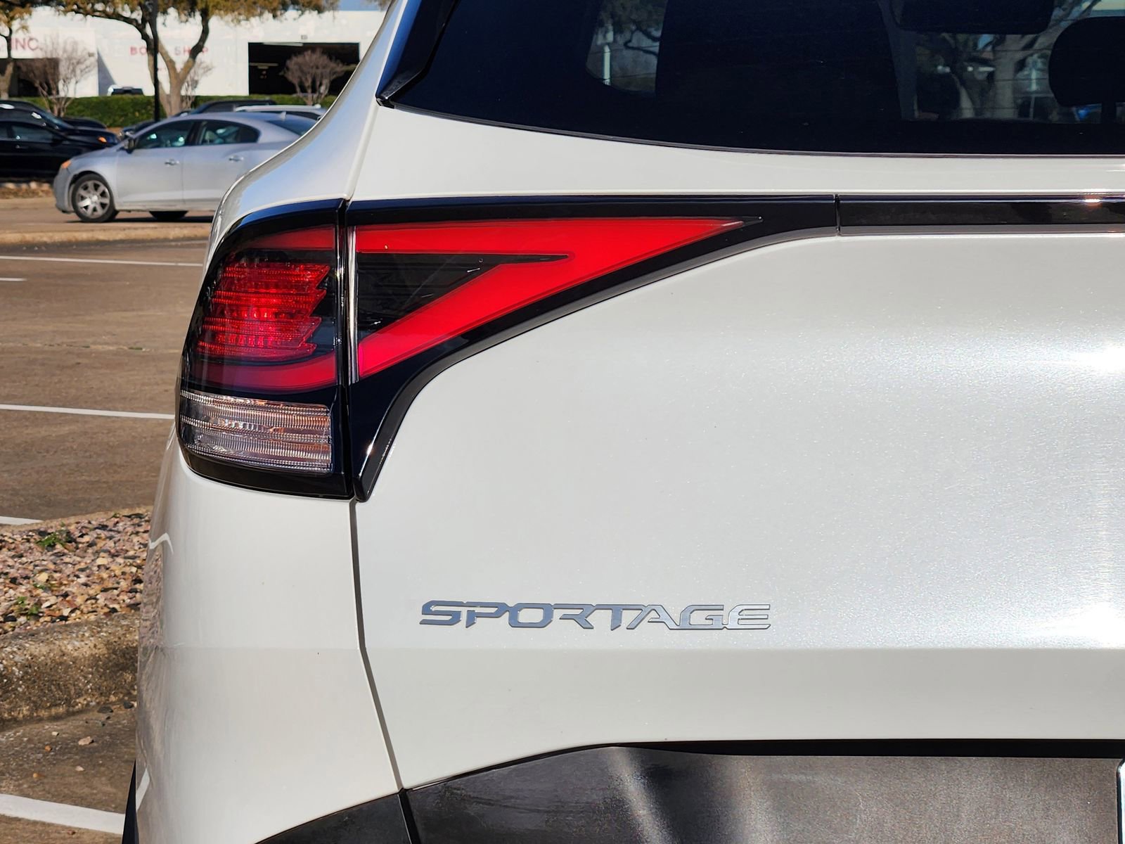 Used 2024 Kia Sportage LX image 15