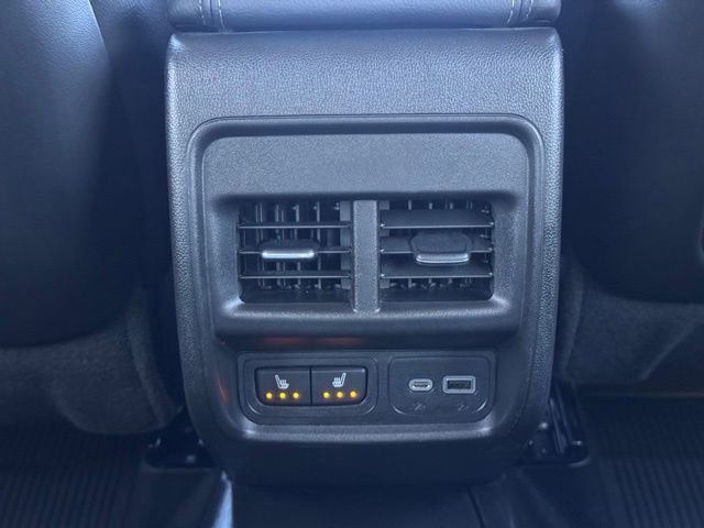 Used 2024 Cadillac XT4 Premium Luxury image 29