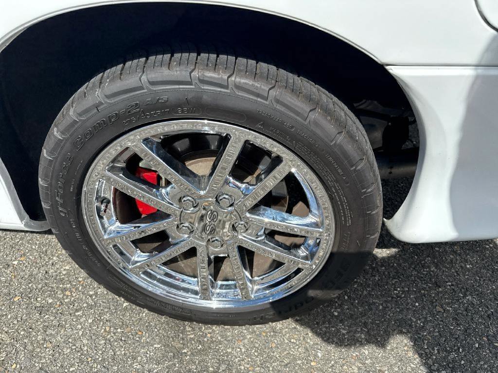 Used 2000 Chevrolet Camaro Z28 w/ SS Performance/Appearance Pkg image 23