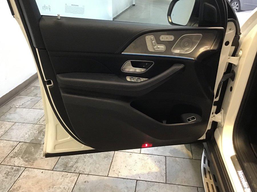 Used 2022 Mercedes-Benz GLS 450 4MATIC image 13