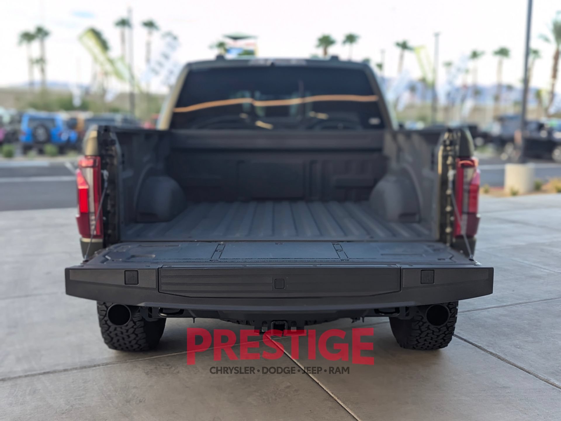 Used 2025 Ford F150 Raptor AWD/4WD image 9